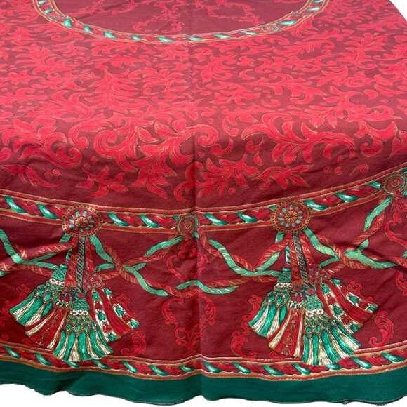 Holiday Tablecloth Round Red Green Tassel Print Christmas Decor Cotton 70" VTG - Picture 1 of 9